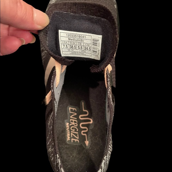 Brooks Levitate 4 Running Shoe 7.5 EUC - Picture 9 of 10